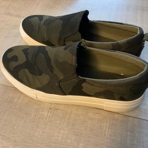 Kendall and Kylie Sneakers!